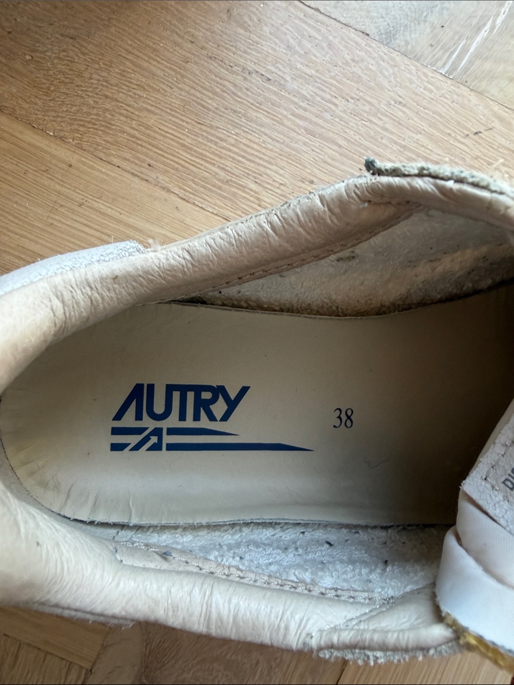 Autry Reelwind Women’s Beige/Pink Low Top Sneakers Size 38 - Picture 7 of 8